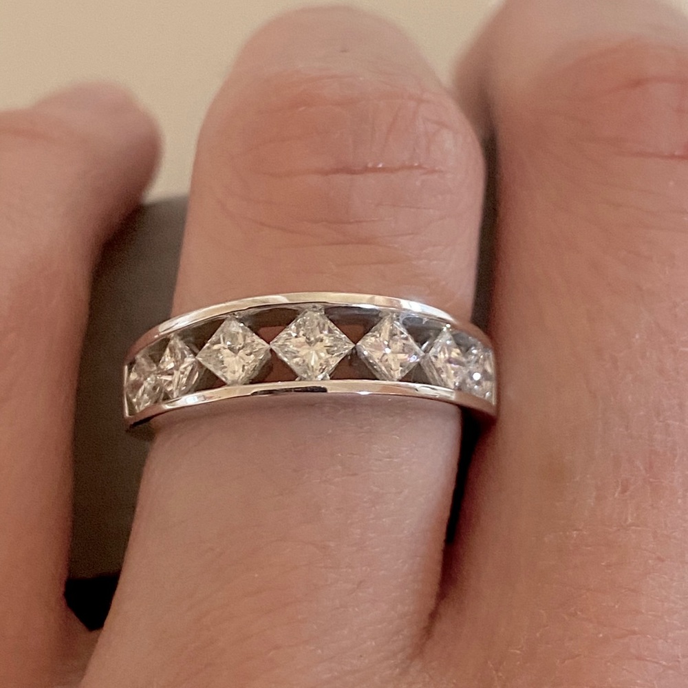 TRIPLE ROW PRINCESS CUT RING WHITE GOLD R050 - Picture 9 of 16
